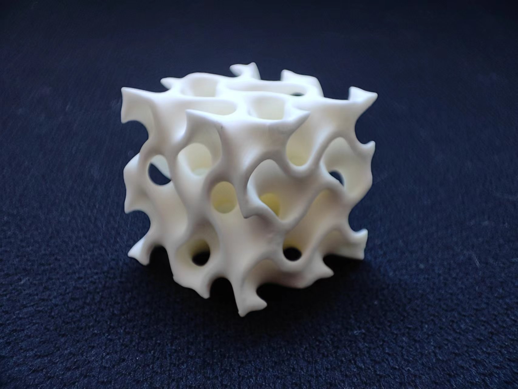 科学研究陶瓷